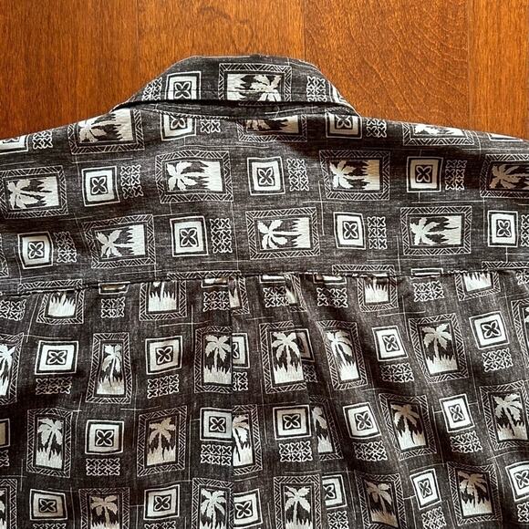 Cooke Street Honolulu Reverse Print Aloha Shirt, Size XL - Picture 9 of 13